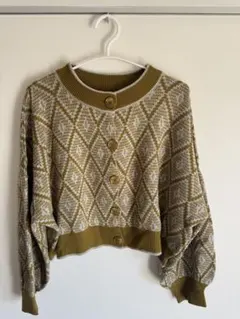 オリーブグリーン ダイヤモンド模様 セーター