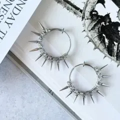 Malcolm Guerre パール スタッズ フープピアス マルコムゲール - メルカリ