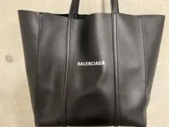 バレンシアガトートバッグのサムネイル