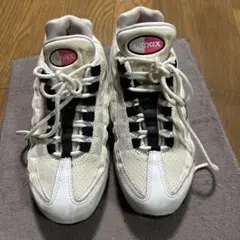 バ*ュ様 Nike Air Max 95 ホワイト/ブラック/ピンク