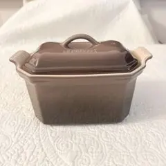 Item thumbnail for item 47ad211b-9508-48cd-935f-51afa946d537