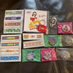 E-girls 絆創膏　缶バッジ　キーホルダー　クリーナー　12コセット