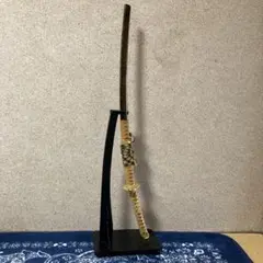 模造刀 太刀 拵え 刀掛け付き　飾り刀のサムネイル