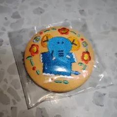 たべっ子どうぶつ 刺繍缶バッジ ぞうさん エレファント　５cm　新品未使用のサムネイル