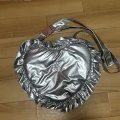 シルバー ハート型 バッグ