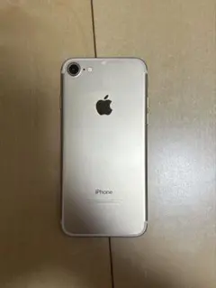 Apple iPhone7 ゴールド