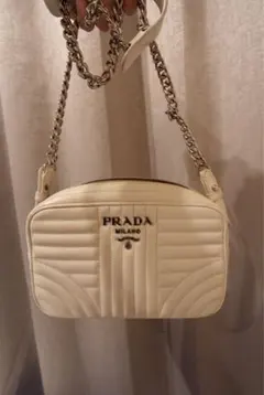 Prada美品 ダイアグラム チェーン ショルダーバッグ 白 プラダのサムネイル