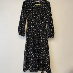 AVAN LILY 花柄ロングワンピース　リボン付きのサムネイル