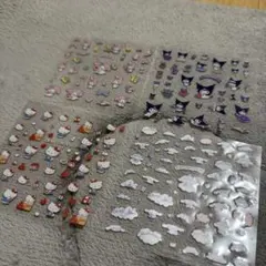 サンリオシール　シナモン、キティー、マイメロ、クロミ　４種類２枚ずつ　８枚入り