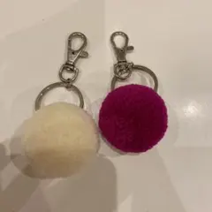 ショッキングピンク　ホワイト　キーホルダー　携帯　バッグ　チャーム