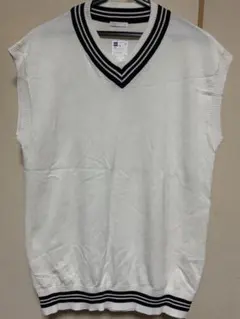 【新品未使用】GU チルデンニットベスト　オフホワイト Vネック ベスト S