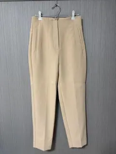 ZARA ベージュ センタープレス スラックス