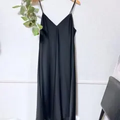 【極美品】ユニクロ ブラック サテン キャミワンピース XLサイズ