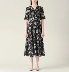 36サイズ美品41800円グレースコンチネンタル　花柄フレアスリーブドレスのサムネイル