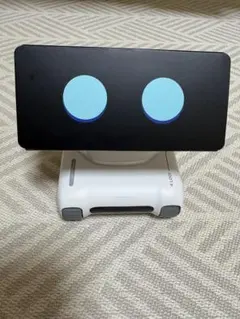 LOOI Robot