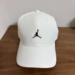 NIKE ジョーダン　ホワイト　キャップ　メタルロゴ