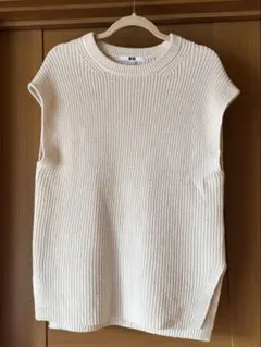UNIQLO アイボリー ニットベスト Mサイズ