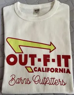 BARNS OUTFITTERS Tシャツ クリームMのサムネイル