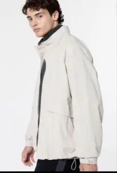 【廃盤カラー】新品未使用　ウィンドプルーフスタンドブルゾン ユニクロ 白 XL