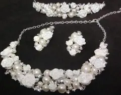 値下げ！ ウェディング ピアス+ネックレス+ティアラ3点セット 結婚式に