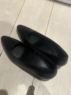 GU ブラック ポインテッドトゥ パンプス 低ヒール