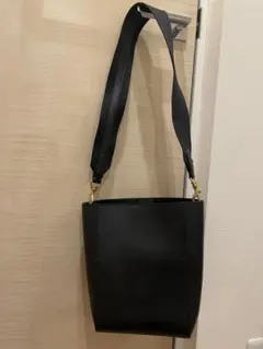 新品 未使用品★Mila Owen ミラオーウェン ショルダーバッグ ブラックのサムネイル