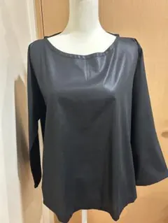 ⭐️132.5イッセイミヤケ黒トップス極美品⭐️のサムネイル