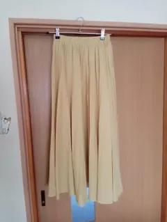 r-p-sイエローフレアロングスカート Fサイズ　１日着用のみ