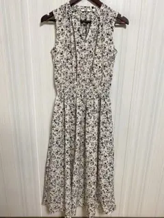 UNIQLO 花柄ワンピース