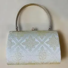 ホワイト模様入りバッグとゴールド草履セット