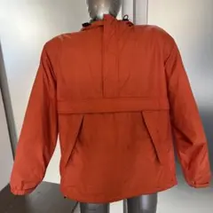 オレンジ ナイロン マウンテンパーカー