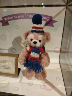 ‪ダッフィー ぬいぐるみバッジ ウィンターシーズンコスチューム