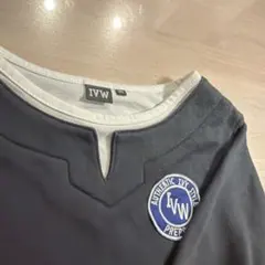IVW ダークグレー Vネック Tシャツ 90cm