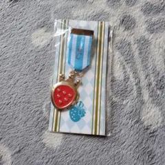 ころん 勲章ブローチ