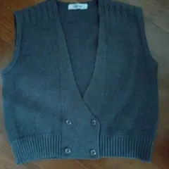 グレー ニットベスト Vネック ノースリーブ