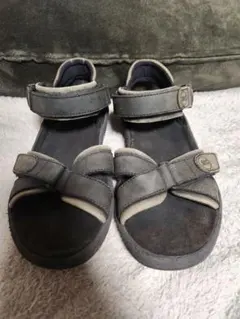 Clarks グレー スポーツサンダルのサムネイル