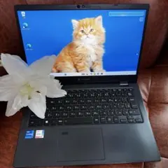 薄型軽量dynabook G83/HS i7 16GB SSD 238GBのサムネイル