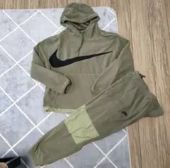 【なあちゃんさん専用】Nike オリーブグリーン フリースセットアップ