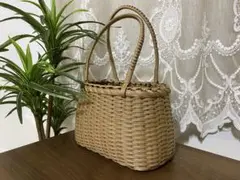 かごバッグ　小さめサイズ　シンプル　ベージュ