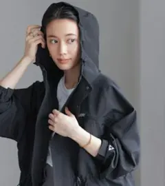 ADAM ET ROPE' 別注GERRY フード付きウインドパーカー