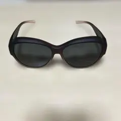 オーバーサングラス