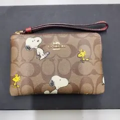 COACH スヌーピー ポーチ Peanuts