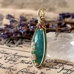 天然石 エメラルド☆ワイヤーラップ アート ジュエリー ネックレストップ