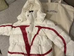 【MONCLER×VALENTINO】限定コラボ品 ダウンジャケットのサムネイル