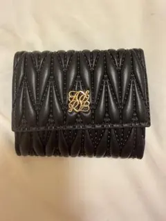 キルティング三つ折り財布