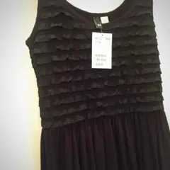 新品 胸元切り替えフリルのワンピース