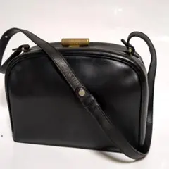 ✨CELINE✨ショルダーバッグ レザー ブラック ロゴのサムネイル