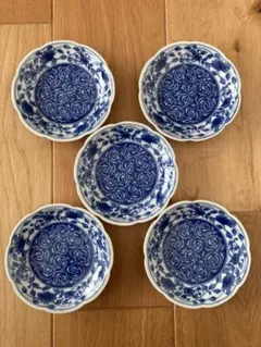 波型小皿5枚セット　美濃焼　三峰陶苑　直径約13cm、高さ約2cm