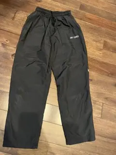 YONEX 黒パンツ 反射材付き