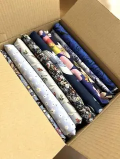 生地ハギレまとめ売り♡大量段ボール（ブルー花柄）